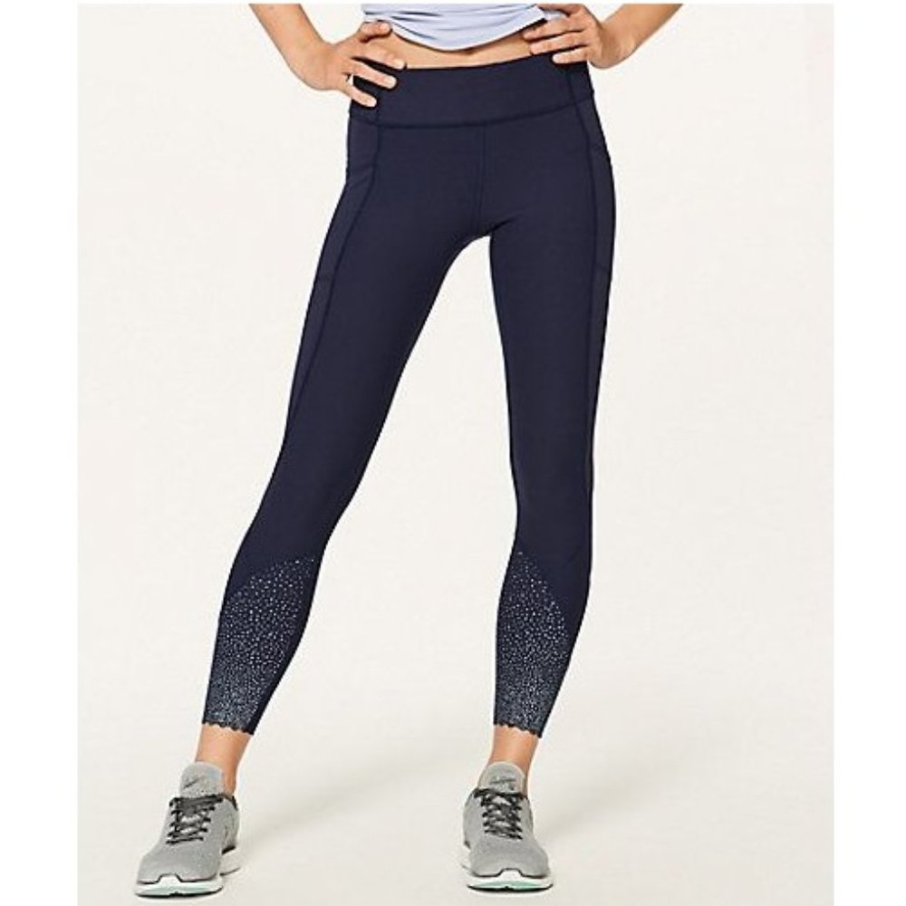 Lululemon Tight Stuff Tight II 25" / Size 4 / Midnight Navy Reflective Dots Run
